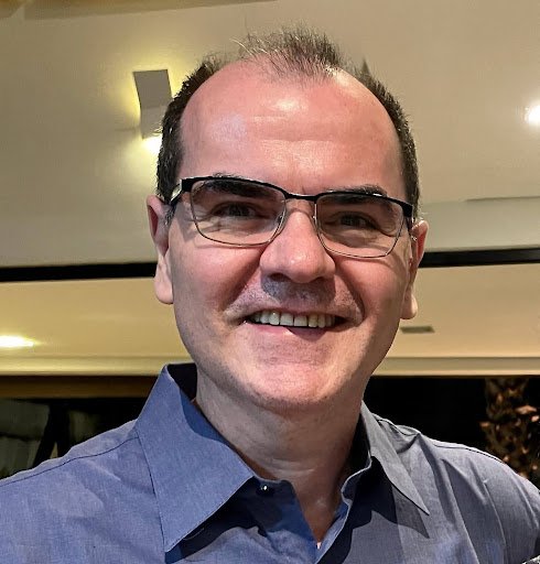 Dr. Elvis T Varela